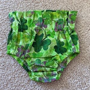 Baby bloomers shamrock print